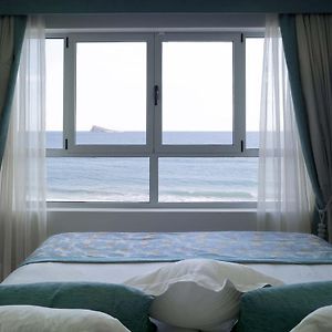 Double or Twin Room Sea View